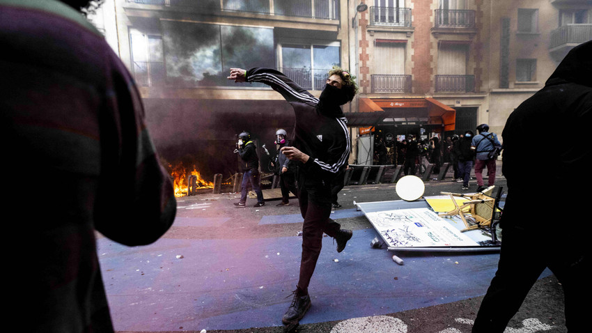 Fotoğraf: Fransa'da olaylı geçen 1 Mayıs kutlamaları