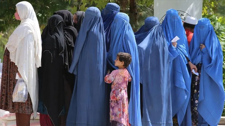 BM: Afganistan'daki kadın personel yasağı insani yardım çalışmalarını aksatıyor