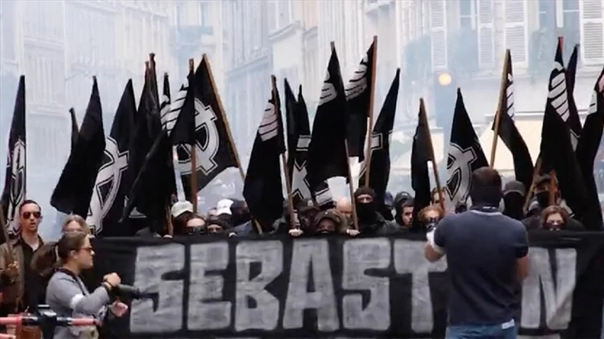 Paris Emniyeti tartışmalı Neonazi gösterisine izin verdiğini duyurdu