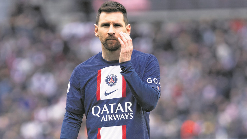 Aldığı son ceza ve taraftar tepkisinden sonra Messi'nin PSG'de gelecek sezon oynama ihtimali azaldı. Suudi  Arabistan teklifinin alternatifi ABD olabilir.