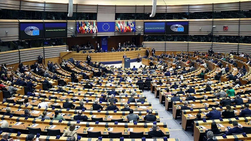 Avrupa Parlamentosu komiteleri yapay zekaya katı kurallar hazırladı