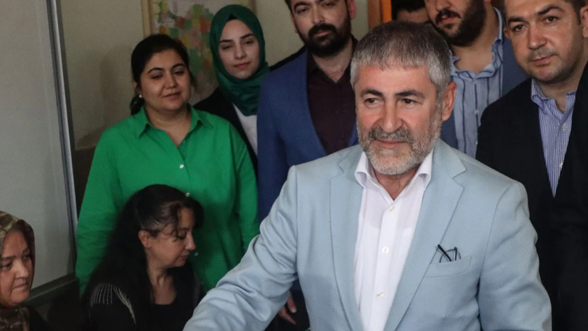 Bakan Nebati'nin sandığından Erdoğan çıktı