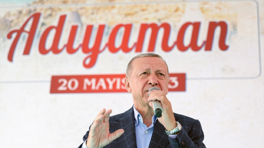Cumhurbaşkanı Erdoğan deprem bölgesinde: Siyasetçi demek milletin hizmetkarı demektir