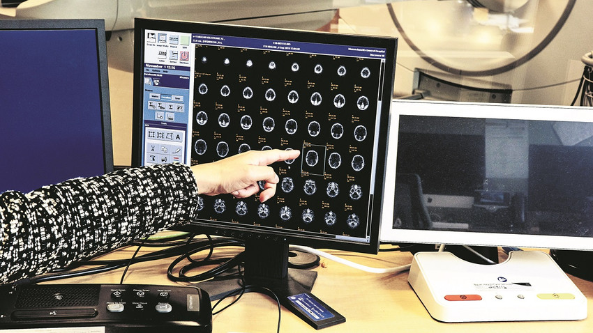 Boston’daki Massachusetts General Hospital’da bir Alzheimer hastasının beyninin pozitron emisyon tomografisi görüntüsü. Yeni araştırmalar hastalığın tedavisi için bir umut ışığı oldu (Fotoğraf: Tony Luong/The New York TImes)