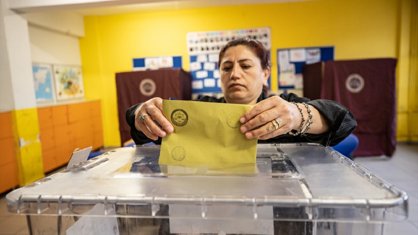 İstanbul'da 30 bin 803 sandıkta oy kullanılıyor
