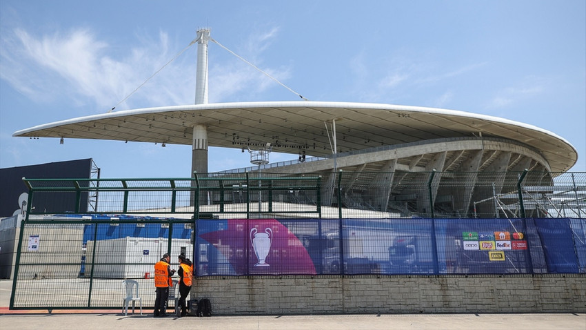 Atatürk Olimpiyat Stadı'nda UEFA Şampiyonlar Ligi finali hazırlığı