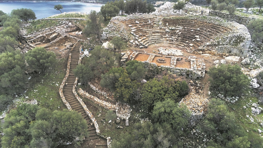 “Tiyatroyu festival mekanı haline getirmek istiyoruz”