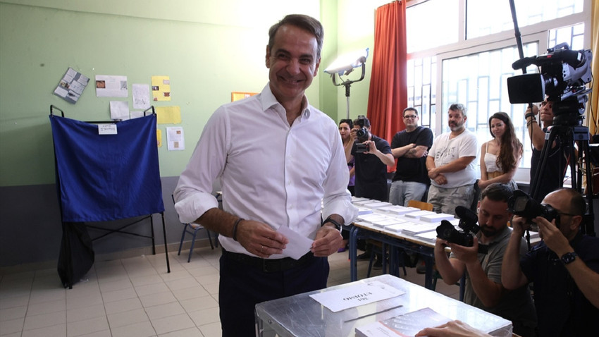 Yunanistan'da seçmenler bir ay sonra genel seçim için tekrar sandık başında