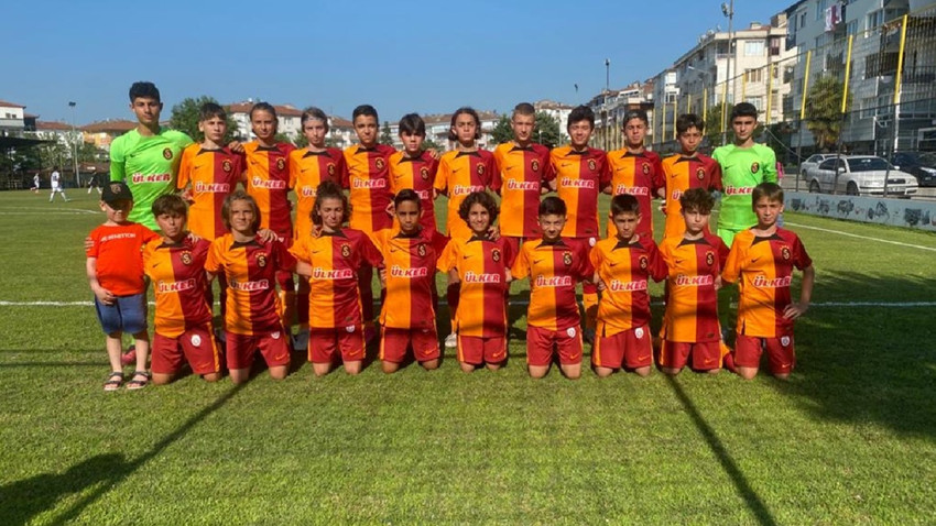 Galatasaray 13 yaş altı futbol takımı, International Maxwell Cup'ta şampiyon oldu