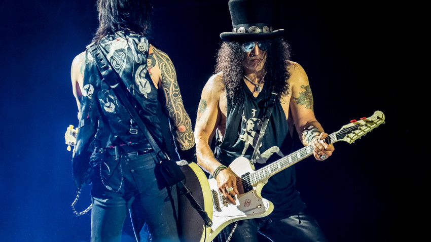 Guns N' Roses gitaristi Slash'ten Türk öğrenciye destek