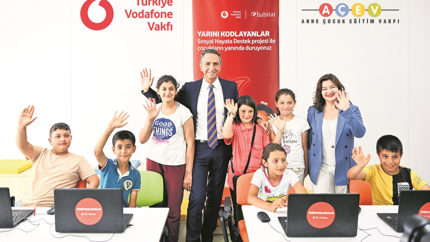 Türkiye Vodafone Vakfı ve AÇEV, ilk yıl 4 bin 500 çocuk ve ebeveyn ile 2 bin 500 genç kadına ulaşmayı hedefliyor.