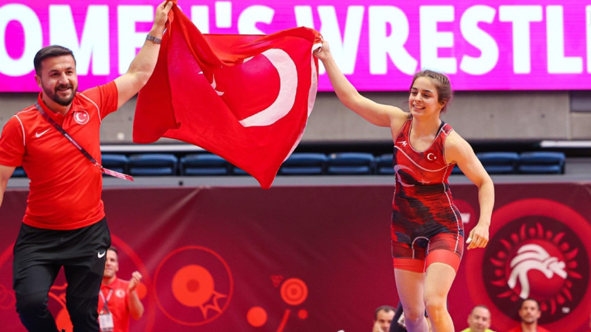 Tuba Demir kadınlar 55 kilonun finalinde altın madalya kazandı