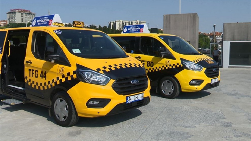 İstanbul'da engelliler ve aileler için panelvan tipi 402 yeni taksi hizmete girdi
