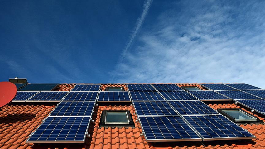 Çatı tipi güneş panelleri dünya genelinde 36 milyon evin enerjisini karşılıyor