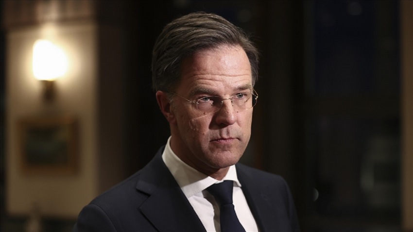Hollanda'da istifa eden hükümet Başbakanı Rutte aktif siyaseti bırakıyor