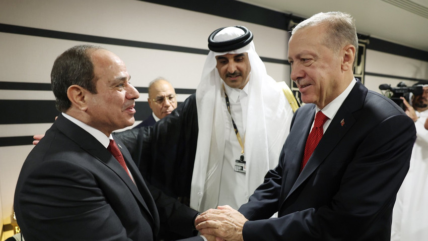 Cumhurbaşkanı Recep Tayyip Erdoğan ve Mısır lideri Abdülfettah es-Sisi, Kasım ayında Katar'da düzenlenen 2022 FIFA Dünya Kupası'nda liderlere verilen resespsiyonda görüştü.