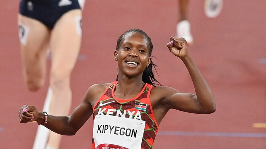 Kenyalı atlet Kipyegon kadınlar 1 milde dünya rekoru kırdı