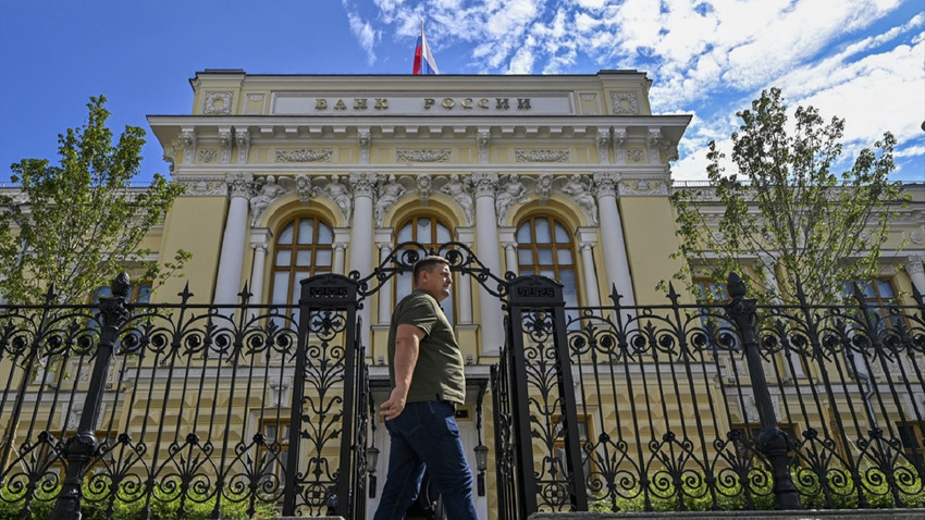 Rusya Merkez Bankası politika faizini yüzde 12’ye yükseltti