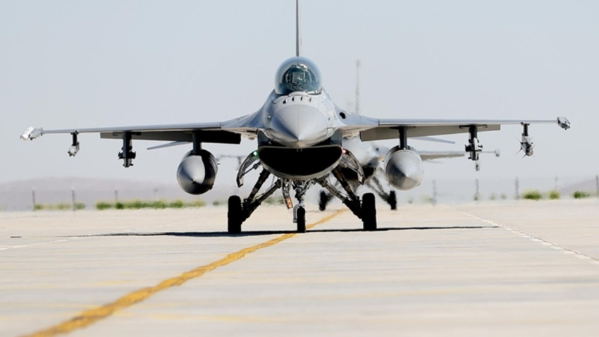 Ukraynalı pilotlara F-16 eğitimi Romanya ve Danimarka'da verilecek