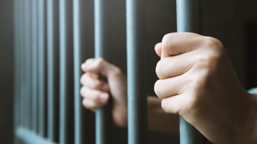 İngiltere'de muhalefetten kasımda cezaevi kapasitesinin dolacağı uyarısı