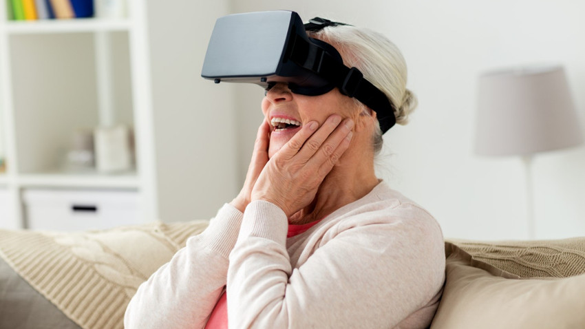 VR teknolojisine yeni görev: Yaşlıların yalnızlığını paylaşacak