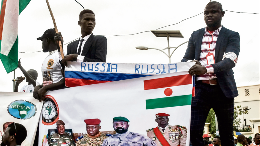 Nijer’de darbecilere destek mitinglerinde Rusya’ya yönelik sempati mesajları da var (Fotoğraf: Getty Images)