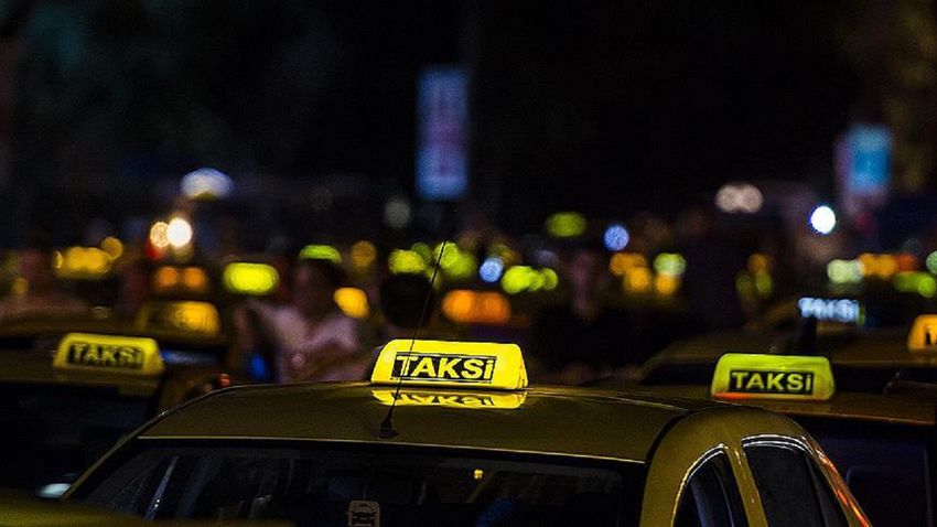 İstanbul'da yolcu seçip mesafe soran taksicilere para cezası