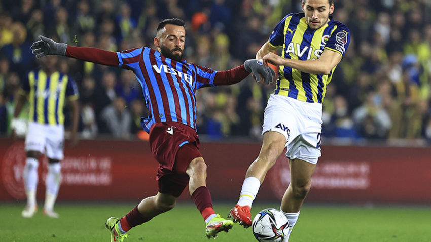 Trabzonspor Yunan ön libero Emmanouil Siopis ile yolları ayırdı