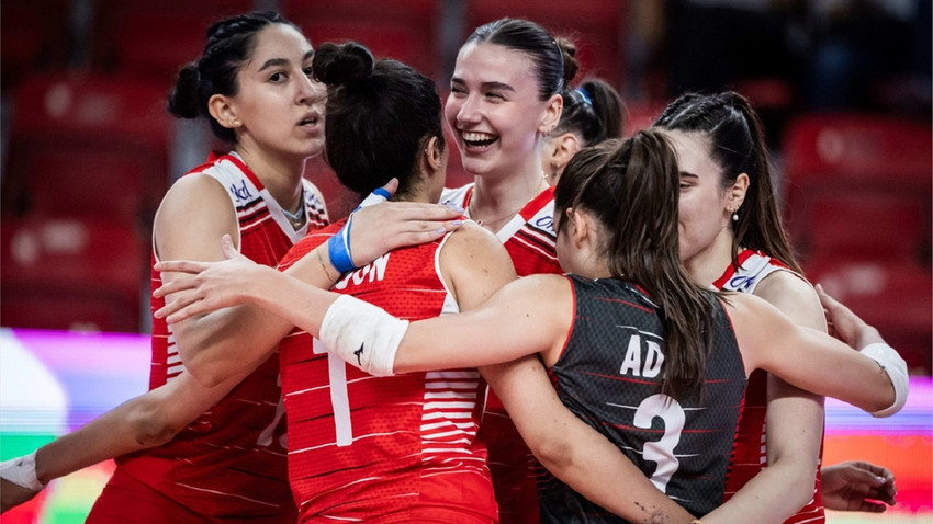 21 Yaş Altı Kadın Voleybol Milli Takımı, İtalya'ya yenildi