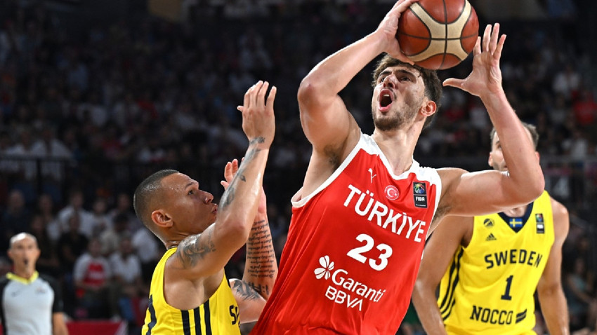 A Milli Erkek Basketbol Takımı İsveç'i 105-84 mağlup ederek finale yükseldi