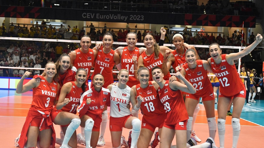 A Milli Kadın Voleybol Takımı Çekya'yı da devirdi 3'te 3 yaptı