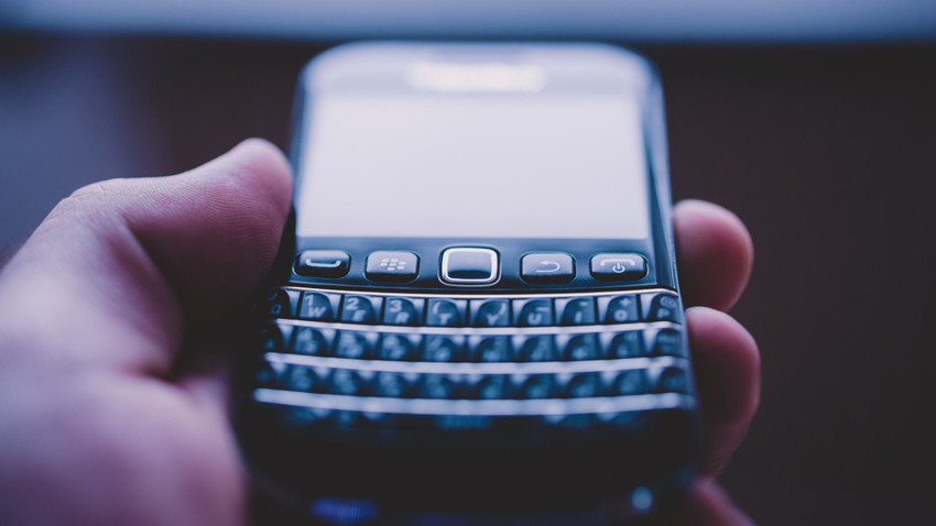 Bir dönem iş dünyasının vazgeçilmezi olan BlackBerry satış masasında