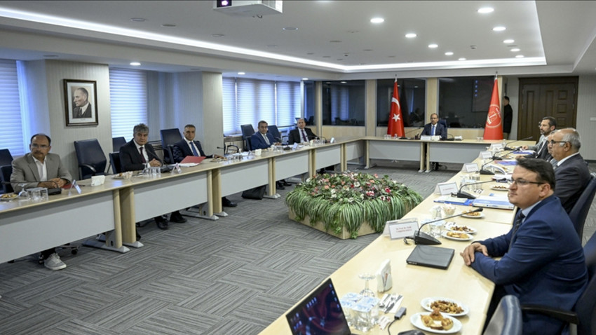 Milyonlarca memur ve memur emeklisinin zammı 31 Ağustos'a kaldı