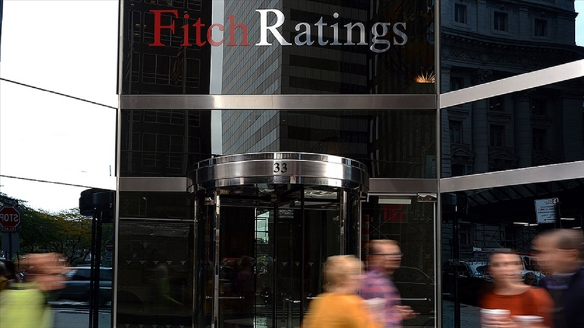 Fitch Ratings Türkiye'nin kredi notunu "B"den "B+"ya yükseltti