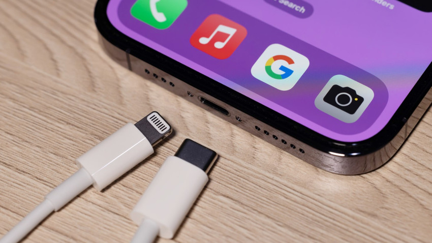 iPhone 15 ile birlikte eski kablolar çöpe gidiyor: USB-C değişikliği Apple için krize yol açacak mı?