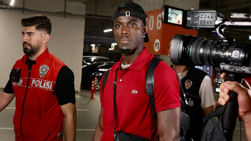 Beşiktaş'ın yeni transferi Eric Bailly İstanbul'a geldi