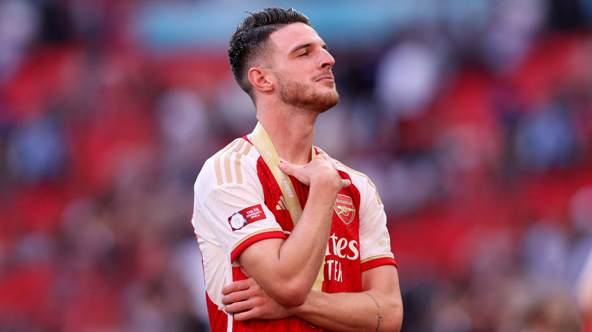 West Ham'dan 122 milyon euro'luk rekor bir bonservis bedeli ile Arsenal'e transfer olan Declan Rice