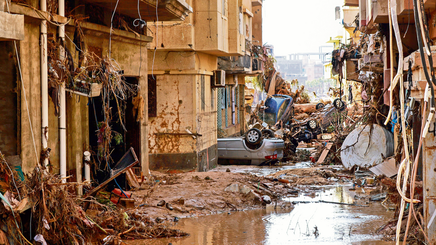 Derna’da selin yıktığı bir sokak. (Fotoğraf: Getty Images)