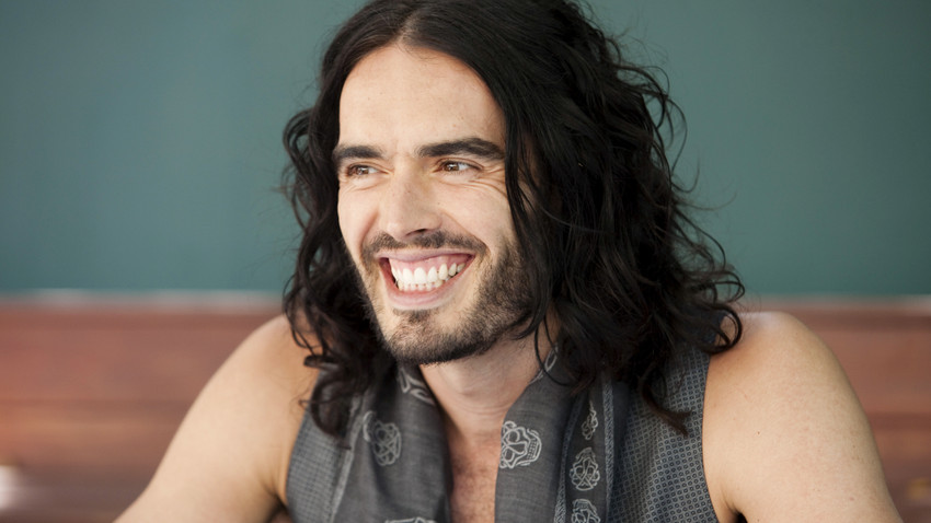 Russell Brand'e cinsel saldırı suçlaması