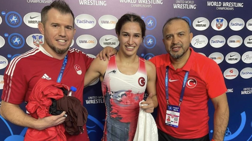 Buse Tosun Çavuşoğlu Dünya Güreş Şampiyonası'nda Türkiye'ye olimpiyat kotası kazandırdı