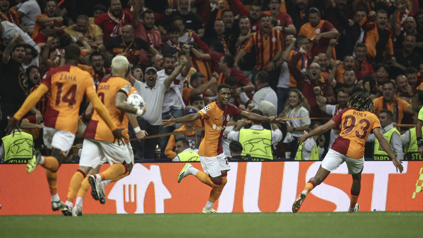 Galatasaray Kopenhag karşısında 2 dakikada bulduğu 2 golle 1 puanı kurtardı