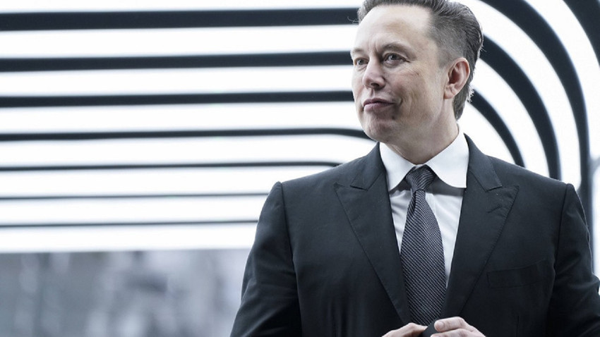 Walter Isaacson'ın Elon Musk biyografisi ilk haftada 92 binden fazla satıldı