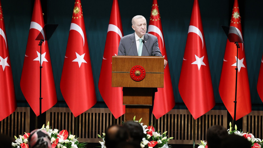 Erdoğan açıkladı: Gençlere 9500 lirayı geçmeyen telefon ve bilgisayarlarda 5500 lira destek