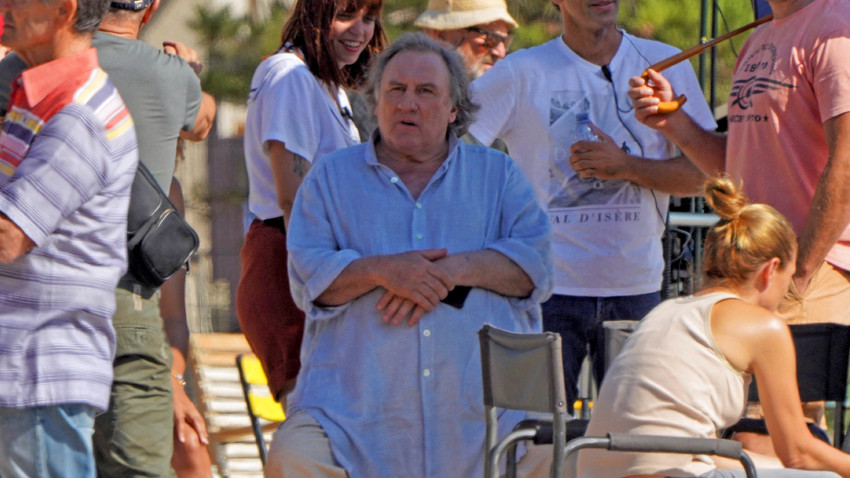 Gérard Depardieu'nun sanat koleksiyonu Paris'te düzenlenen müzayedede 4,2 milyon dolara satıldı