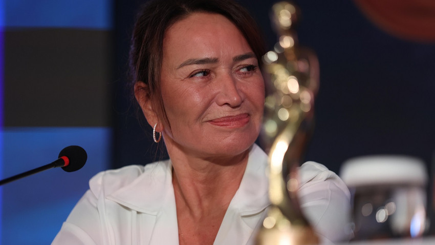 Demet Akbağ Altın Portakal Film Festivali jüri başkanlığından istifa etti