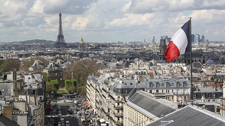 Paris’i tahtakuruları bastı: Hükümet harekete geçti
