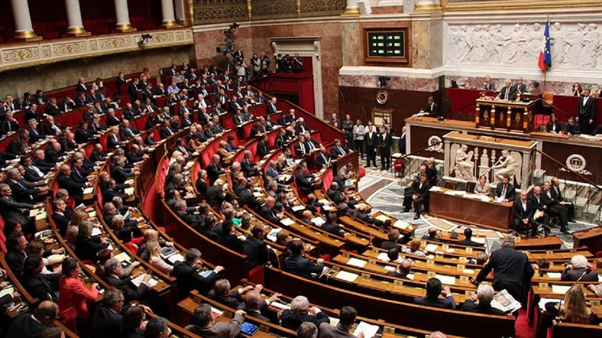 Fransa'da muhalefet, İsrail yanlısı açıklama yapan Meclis Başkanı Braun-Pivet'e tepki gösterdi