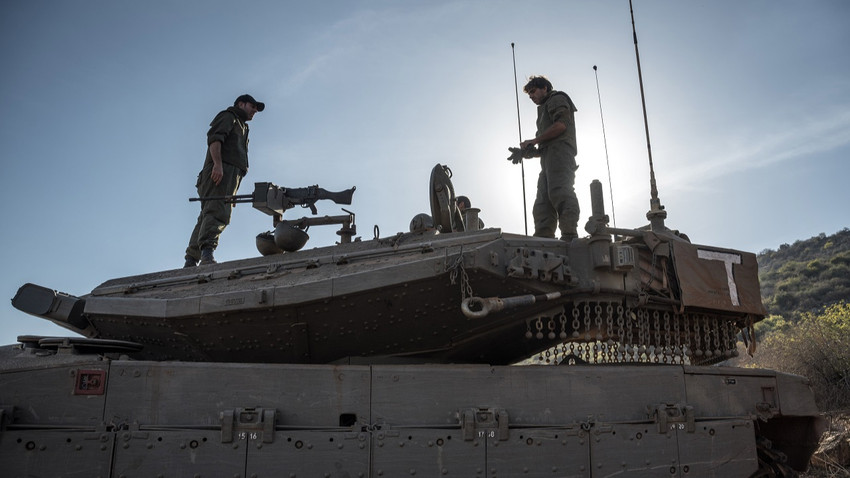 İsrail askerleri kuzey İsrail'de tank tatbikatı sırasında, 26 Ekim 2023 (Fotoğraf: Sergey Ponomarev/The New York Times)