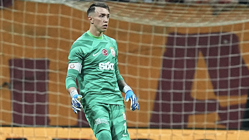 Sakatlanan Muslera'dan iyi haber geldi: Herhangi bir kırığa rastlanmadı