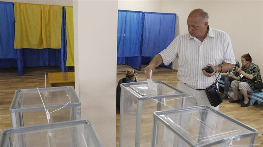 Ukrayna 31 Mart için devlet başkanlığı seçimine hazırlanıyor